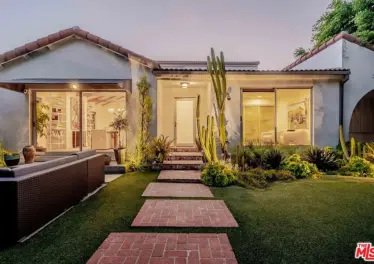 517 N Laurel Ave Los Angeles, CA 90048